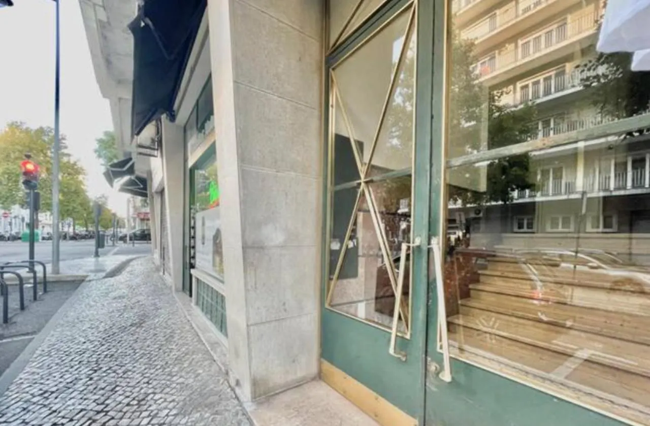 Valmor Avenue Vintage Chiq By Homeful Lisbon Apartment